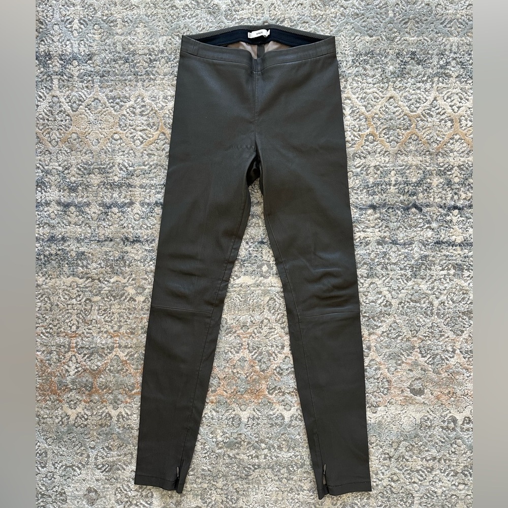 VINCE 100% lamb leather pants Size M pull on  zipper detail at the ankle.
